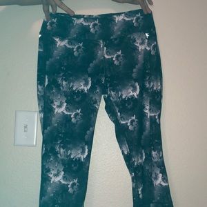 Danskin Now brand size M white and black floral